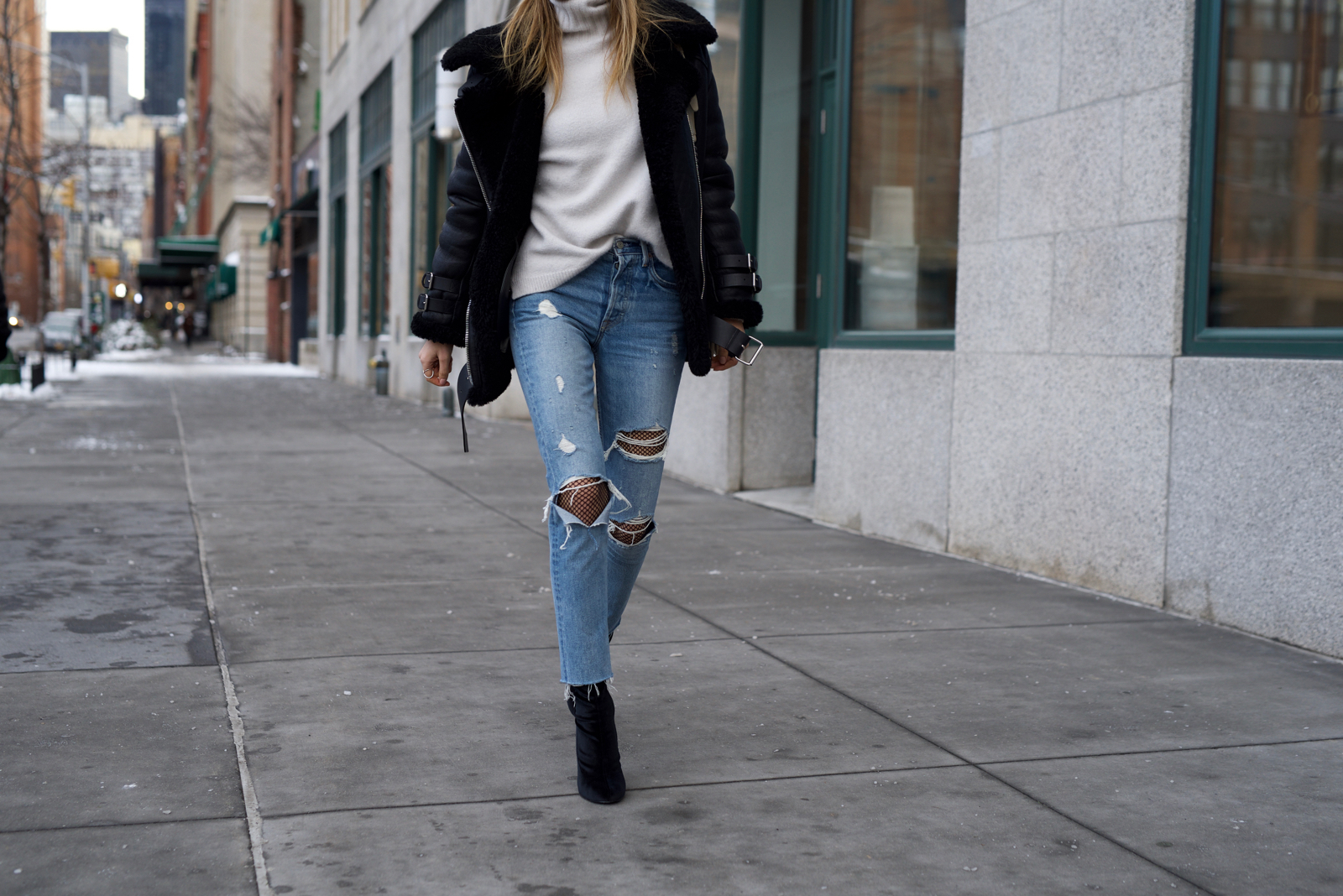 How to Wear Ripped Jeans with Fishnets - Lisa D CahueLisa D Cahue